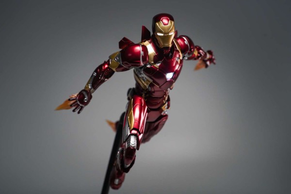 3Z0256 DLX系列 美国队长3：内战 钢铁侠 46号装甲