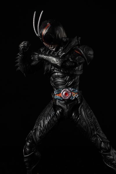 S.H.Figuarts  假面骑士BLACK SUN 假面骑士暗日