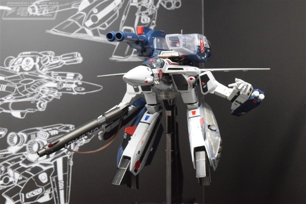 DX超合金 超时空要塞系列 剧场版 VF-1S 强袭女武神（一条辉机）原设版