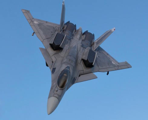 皇牌空战 CFA-44 模型爱好者版