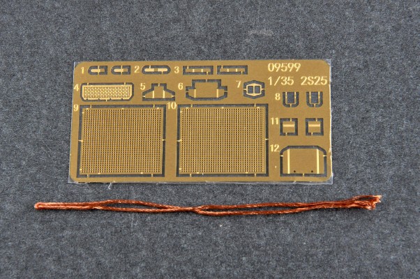 编号:09599 1/35 装甲车辆系列 俄罗斯2S25“章鱼”-SD轻型坦克