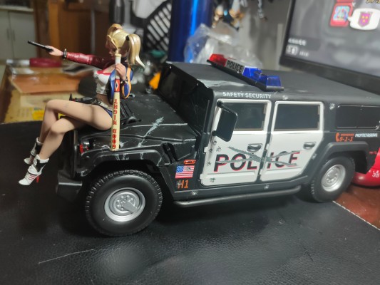 哈莉奎茵 合金载具手办