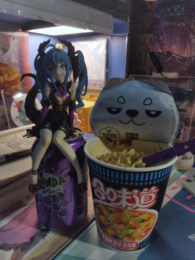 压泡面 初音未来 变色小恶魔