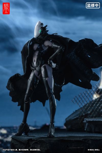 黑色战术连帽披风