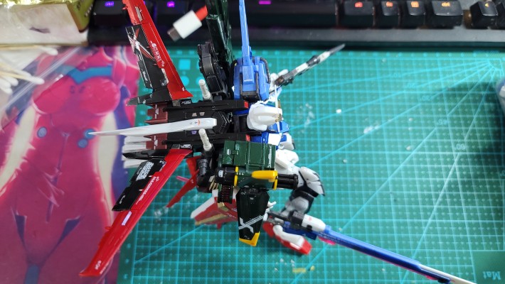 RG 1/144 翔翼型强袭高达