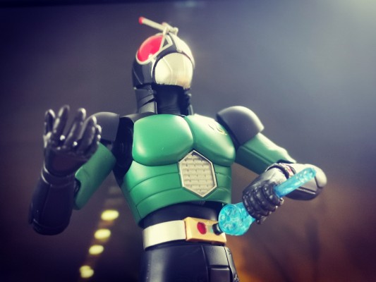 S.H.Figuarts 假面骑士暗日重生