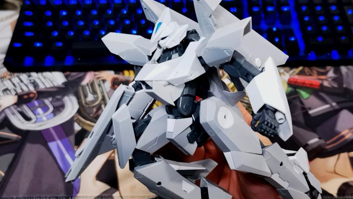 M.S.G 可变骨架系统 01 迦楼罗机甲（白鲸）