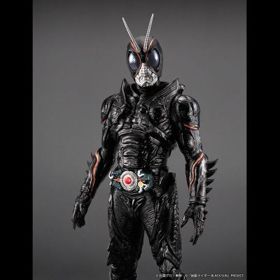巨型软胶人偶 1/6 假面骑士暗日（BLACK SUN） 假面骑士暗日