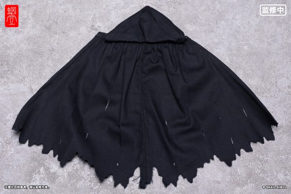 黑色战术连帽披风