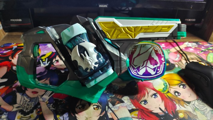 假面骑士利维斯系列 变身腰带 DX双面驱动器