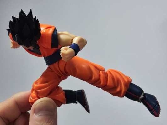 S.H.Figuarts  全力超级赛亚人 孙悟空