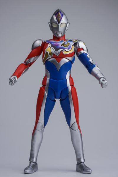 S.H.Figuarts 德凯奥特曼 闪亮型