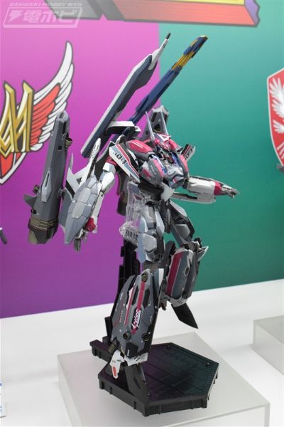 DX超合金 超时空要塞系列 VF-31AX  卡伊洛斯 进阶型 （米拉吉·法莉娜·吉纳斯专用机）对应超级配件套装