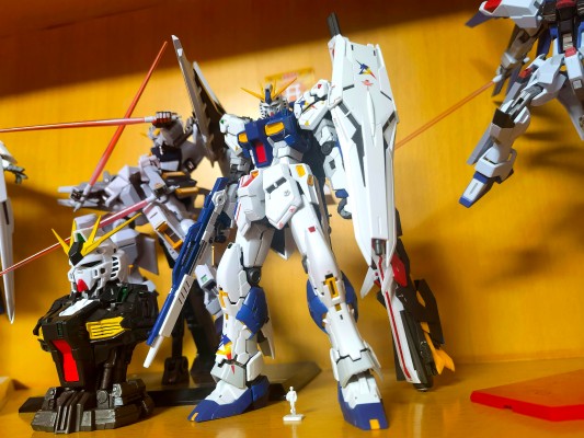 RG 1/144 RX-93ff ν高达