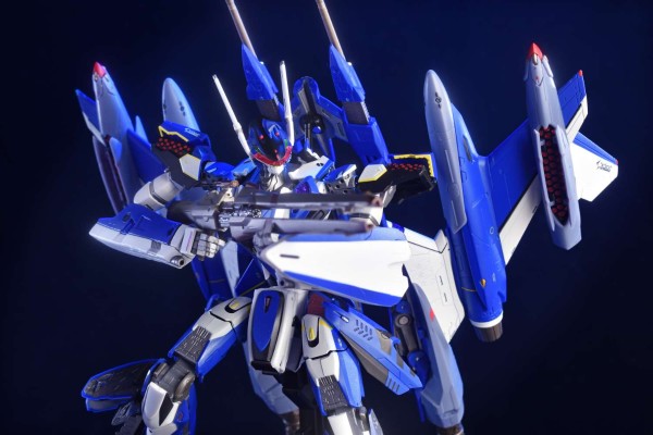 DX超合金 超时空要塞DELTA 绝对LIVE YF-29 永恒女武神（马克西米利安·吉纳斯专用机）