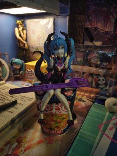 压泡面 初音未来 变色小恶魔