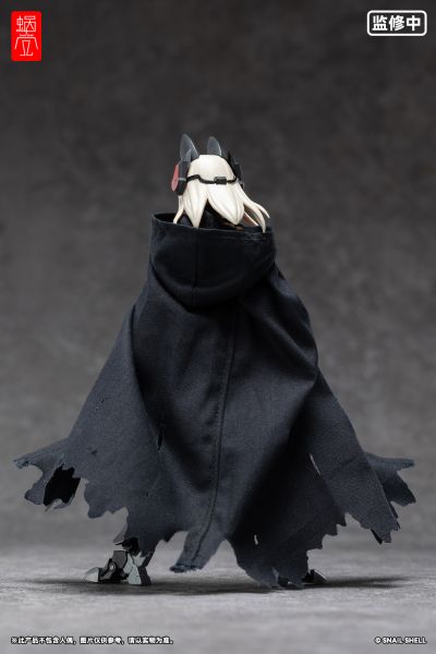 黑色战术连帽披风