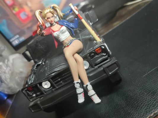 哈莉奎茵 合金载具手办