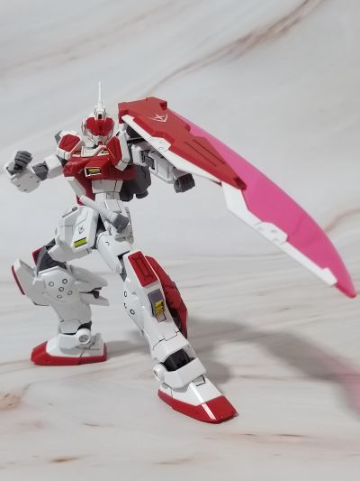 HG 机动战士高达 侵略者部队 红骑士