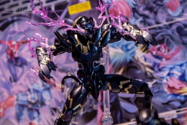 S.H.Figuarts 机动复仇者 黑豹