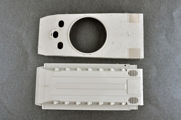 编号:09599 1/35 装甲车辆系列 俄罗斯2S25“章鱼”-SD轻型坦克