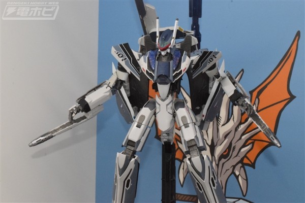 DX超合金 超时空要塞系列 VF-31AX 卡伊洛斯 进阶型（阿拉德·梅塔斯机）