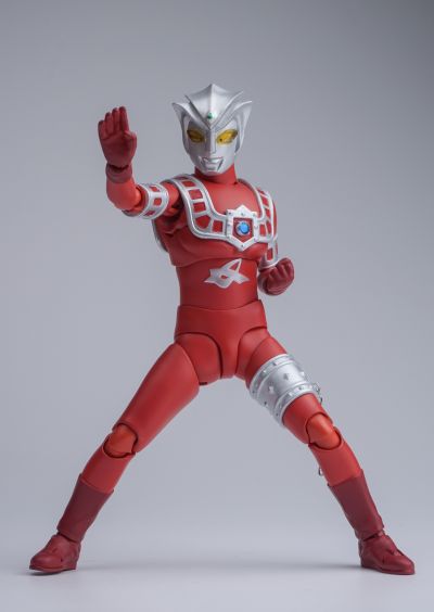 S.H.Figuarts  雷欧奥特曼 阿斯特拉