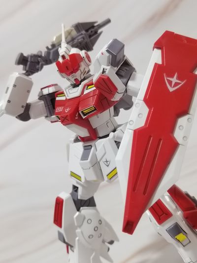 HG 机动战士高达 侵略者部队 红骑士