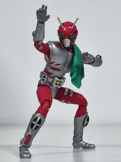 S.H.Figuarts 假面骑士：佐修 地狱潜行者