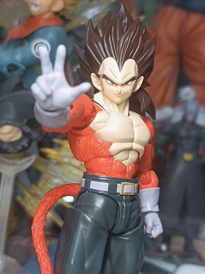S.H.Figuarts 龙珠GT  超级赛亚人4 贝吉塔