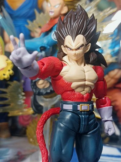 S.H.Figuarts 龙珠GT  超级赛亚人4 贝吉塔