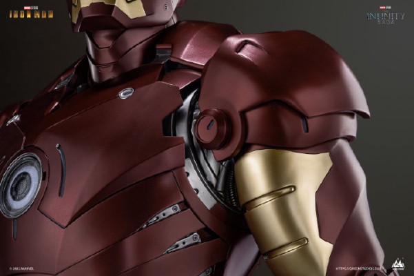 漫威系列 钢铁侠（2008） 钢铁侠 三号装甲 全身像