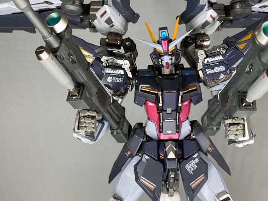 METAL BUILD 机动战士高达SEED C.E.73 观星者 漆黑强袭高达（新生强袭版）