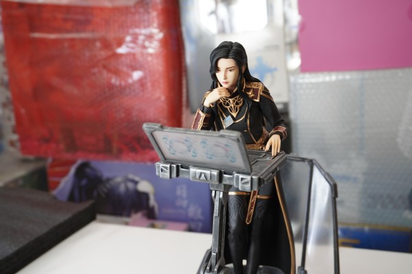 灵笼 灯塔指挥官 —— 镜南