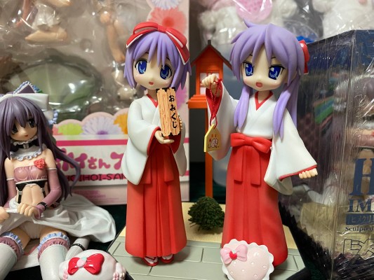 幸运星 柊 かがみ&柊司 New Year Shrine Miyazawa Ltd ver. 