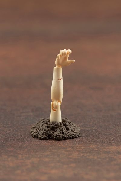 英雄终结者 僵尸 悲惨女孩