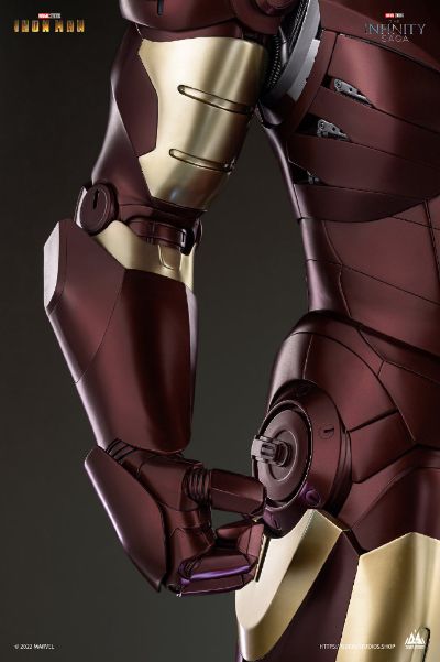 漫威系列 钢铁侠（2008） 钢铁侠 三号装甲 全身像