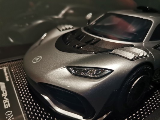 24128 1/24 梅赛德斯 奔驰 AMG 600 SEL