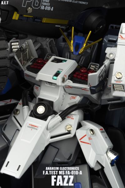 MG 高达前哨战 FA-010A 先行量产型全装甲型ZZ高达 Ver. Ka〔钛金属配色〕