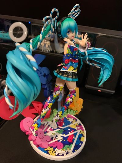 初音未来 MIKU EXPO 5周年纪念歌曲 / Lucky☆Orb: UTA X KASOKU