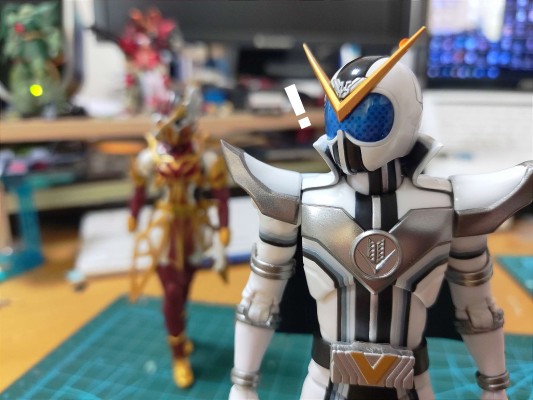 S.H.Figuarts 暴太郎战队咚兄弟 全开凯撒黑