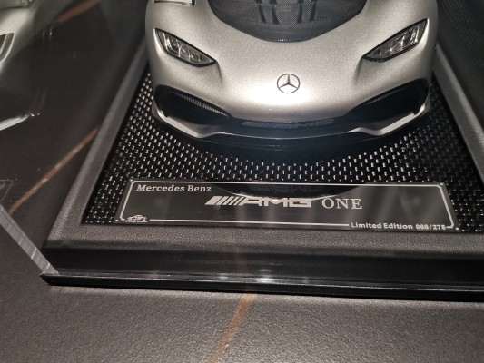 24128 1/24 梅赛德斯 奔驰 AMG 600 SEL