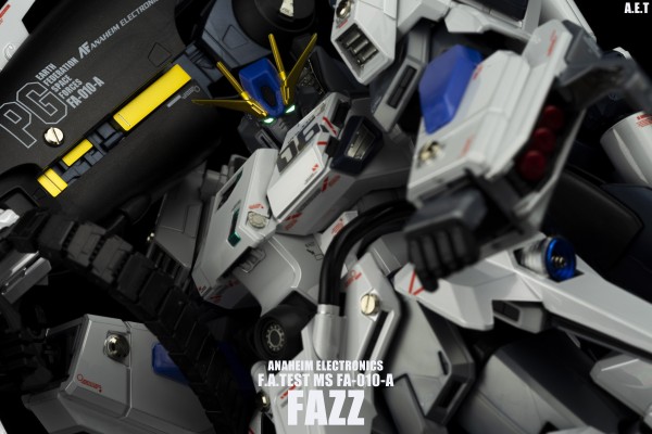 MG 高达基地限定 FAZZ Ka版（钛金属涂装）