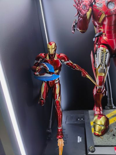 3Z0249 DLX 复仇者联盟3：无限战争 钢铁侠 50号装甲