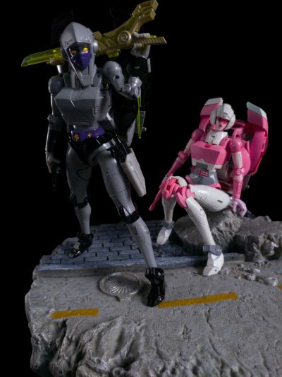 变形金刚 大师级 MP-55 夜莺夜影