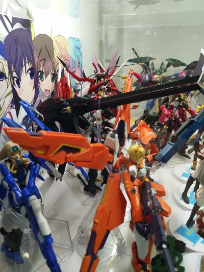 机娘计划  IS〈无限斯特拉托斯〉 蓝色之泪×塞西莉娅・奥尔科特