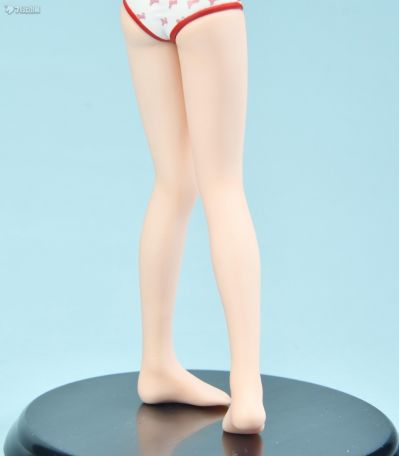 筒隐月子～泳装ver.～