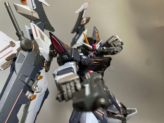 METAL BUILD 机动战士高达SEED C.E.73 观星者 漆黑强袭高达（新生强袭版）