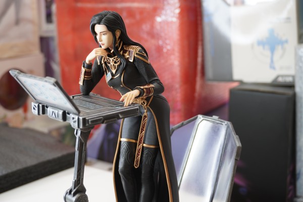 灵笼 灯塔指挥官 —— 镜南