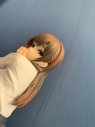 蹲下的JK